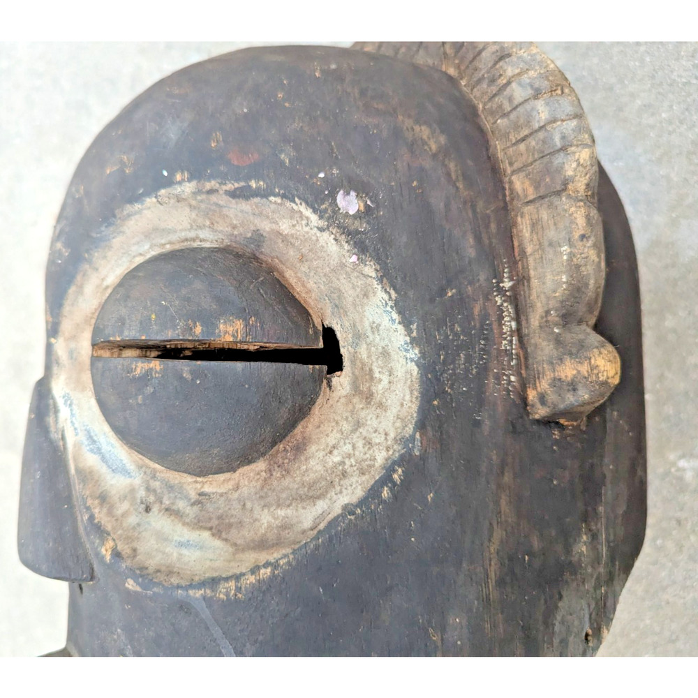 African Tribal Helmet Mask Makonde ? Carved Lightweight Wood As Is - Picture 11 of 16